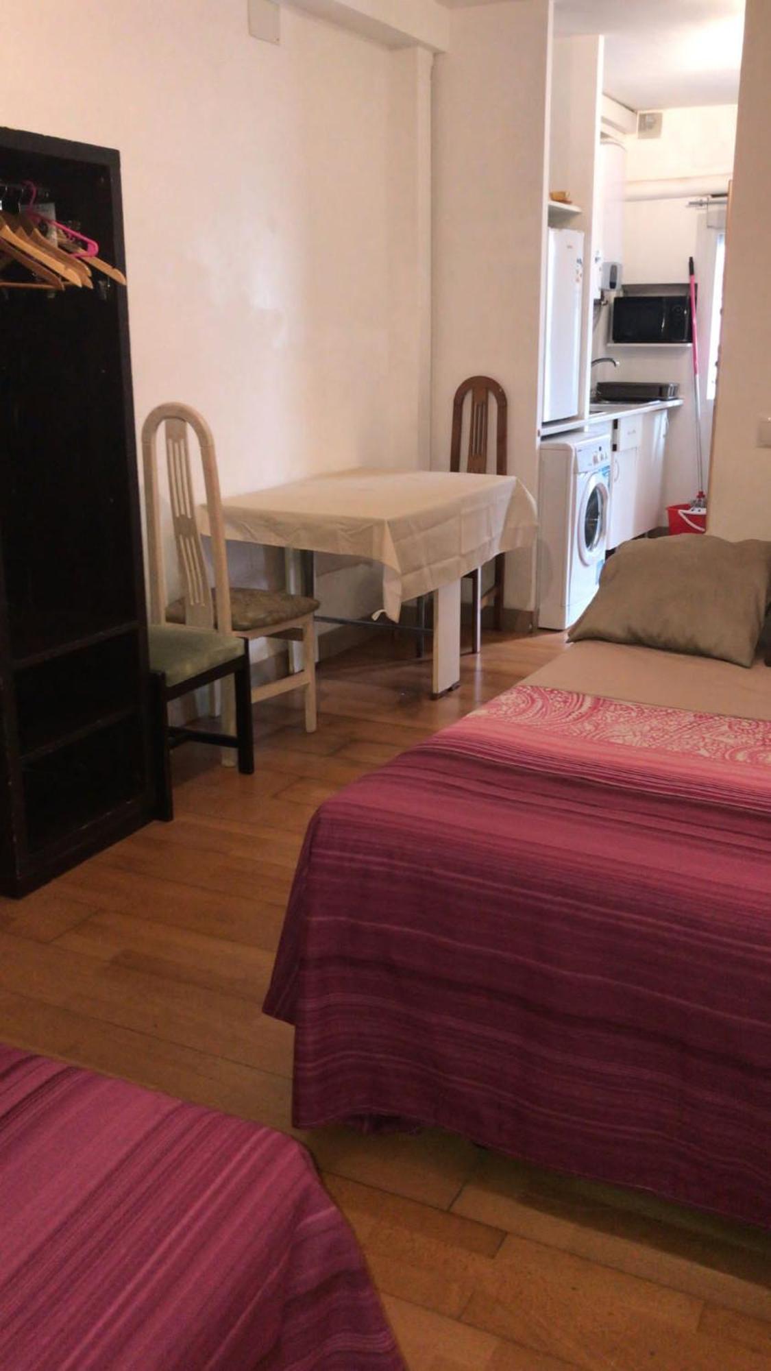 Apartamentos Pandiellos I Madrid Extérieur photo